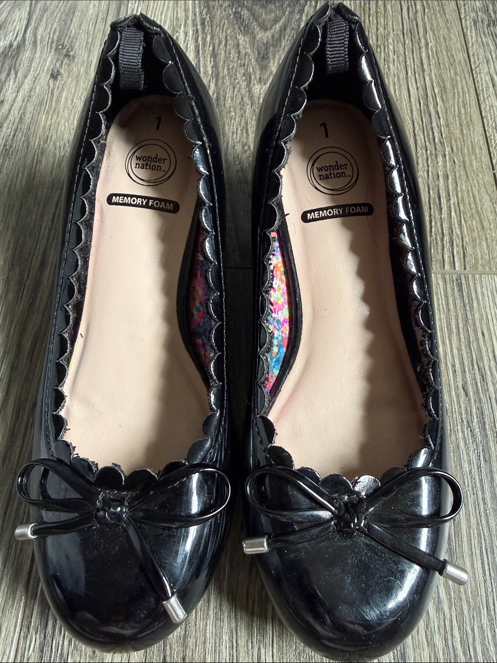 wonder nation Black Patent Scalloped Bow Flats
